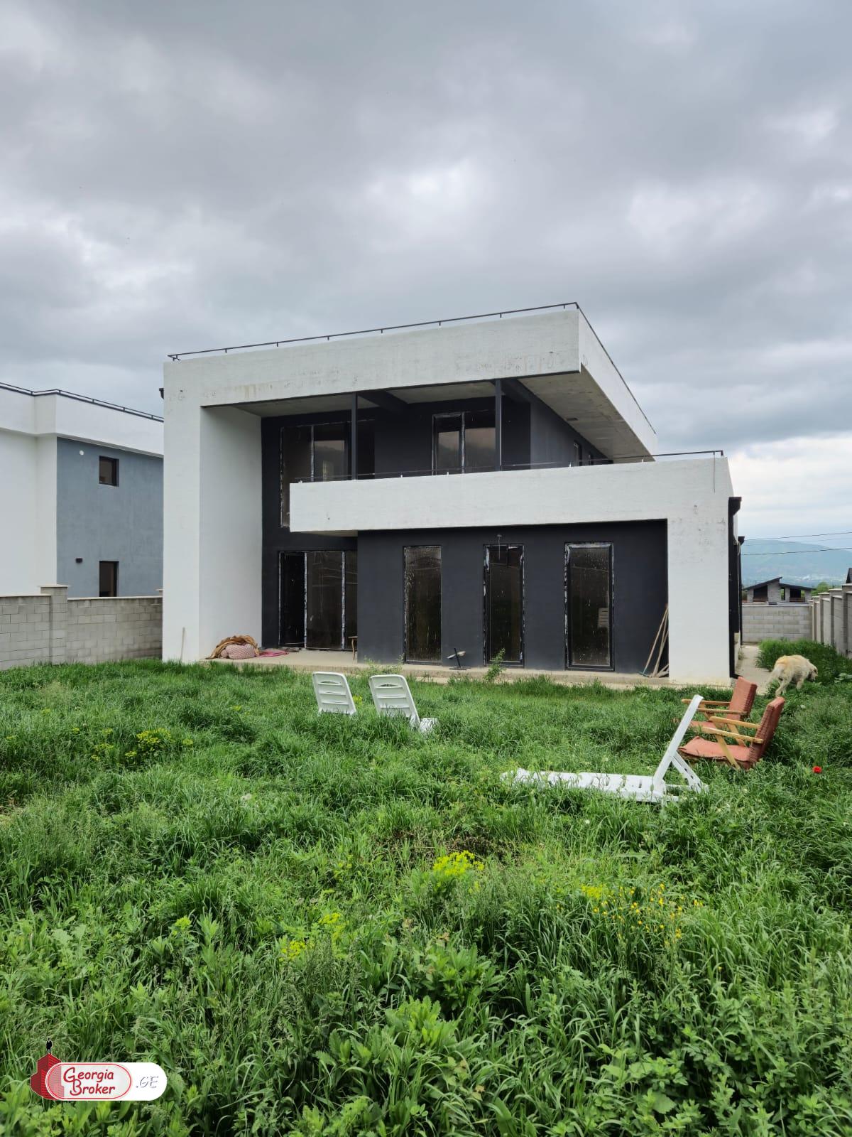 продается дом новостройка 6-комнат